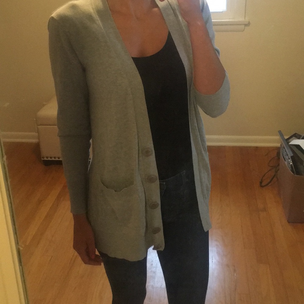 Grey long sleeve cardigan